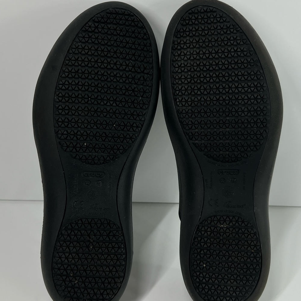 CROCS Women’s Size 11 Black Slip On - Picture 5 of 9
